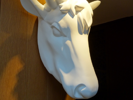 牛の壁面装飾